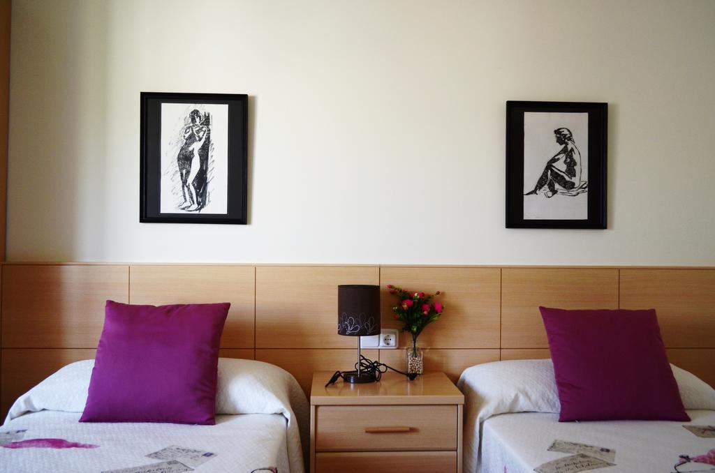 Pension Ostadar Los Arcos Room photo