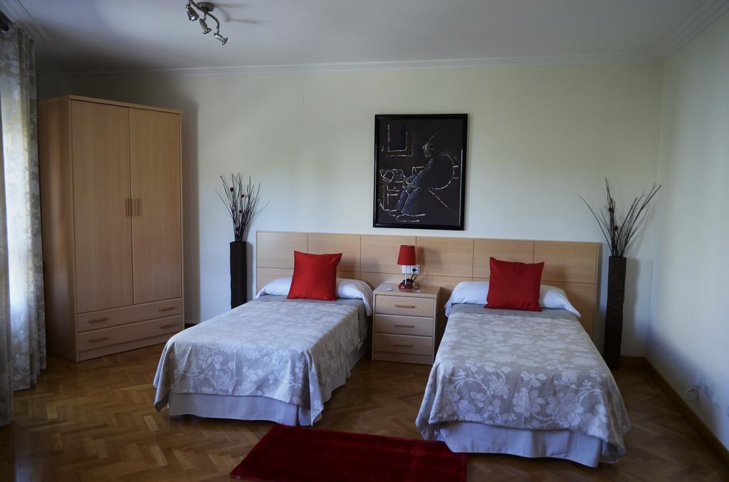 Pension Ostadar Los Arcos Room photo