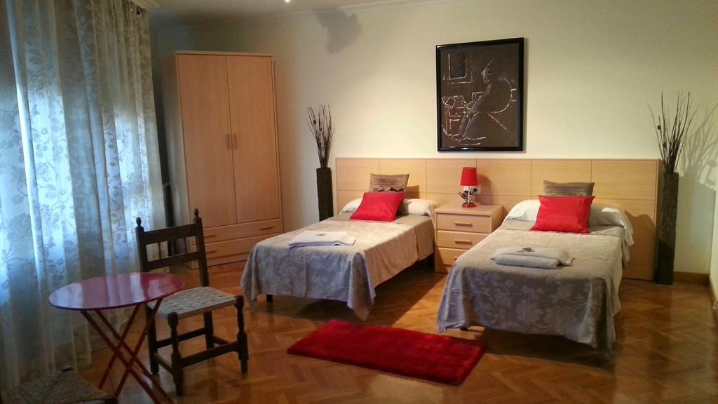 Pension Ostadar Los Arcos Room photo